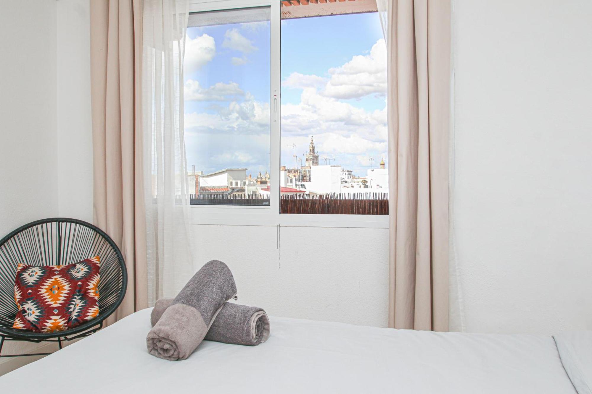 Stunning Apt W Views To Giralda - 15 Minutes Walk Sevilla Kültér fotó
