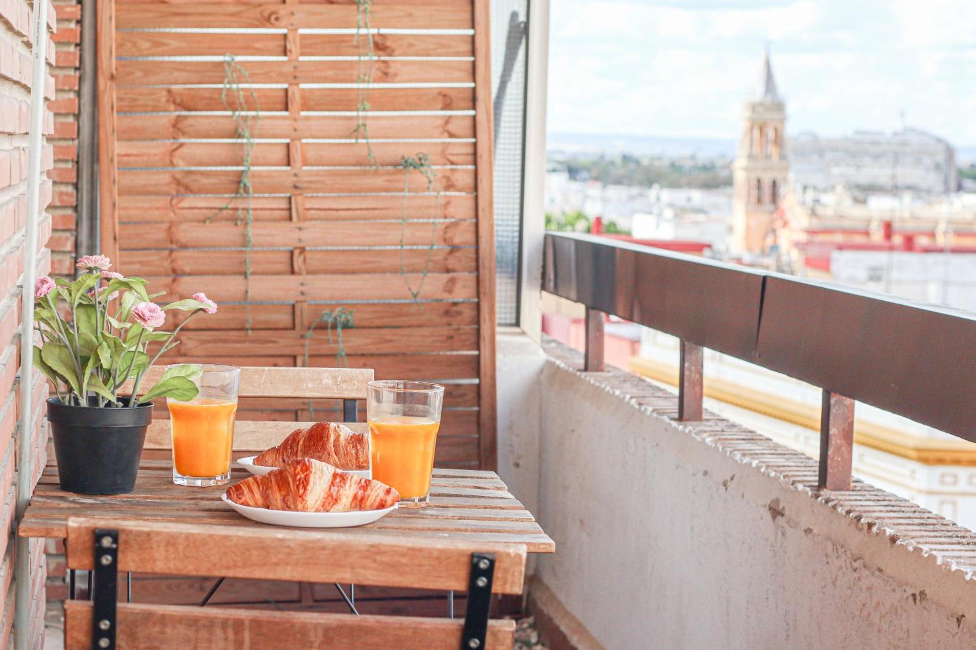 Stunning Apt W Views To Giralda - 15 Minutes Walk Sevilla Kültér fotó